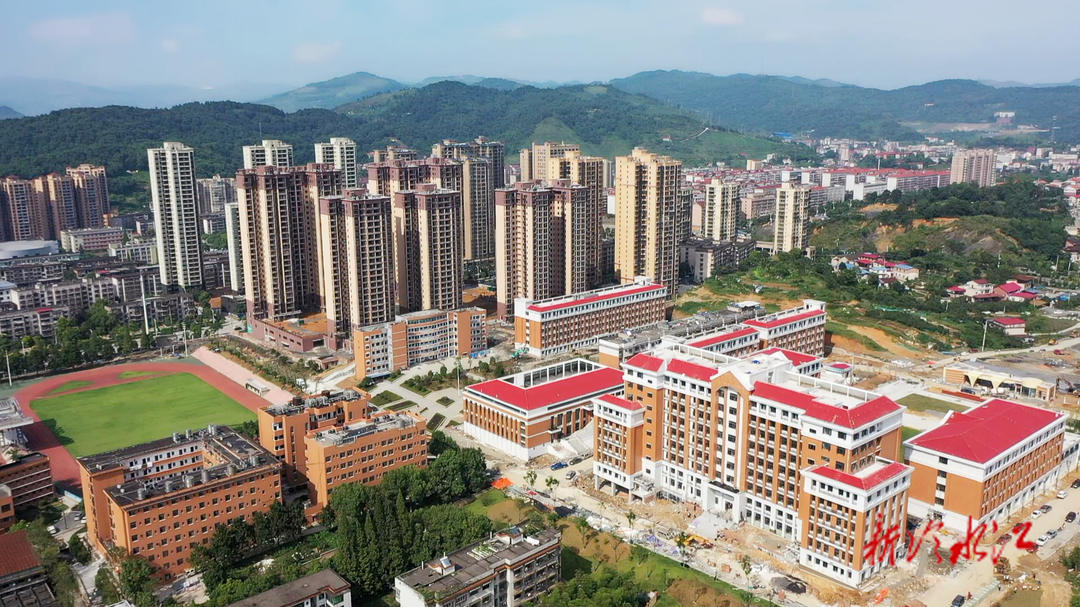 省教育厅专家组来冷考察评估 娄底幼儿师范高等专科学校教育类国控专业设置.jpg 省教育厅专家组来冷考察评估 娄底幼儿师范高等专科学校教育类国控专业设置.jpg